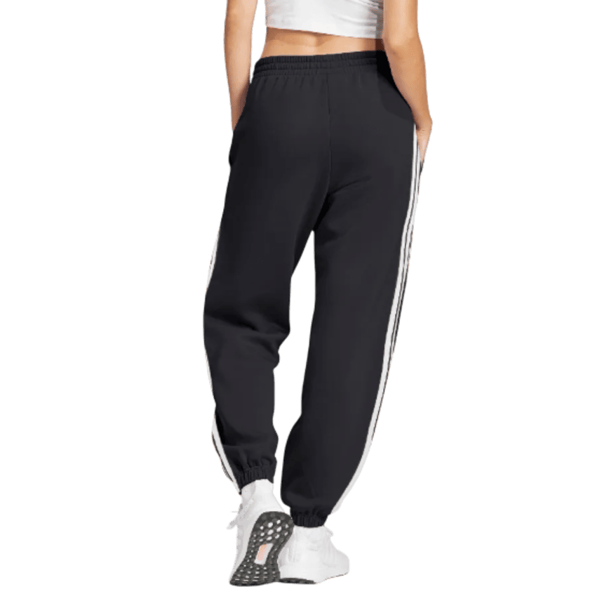 PANTALON ESSENTIALS FRENCH TERRY CUFFED 3 TIRAS - Image 3